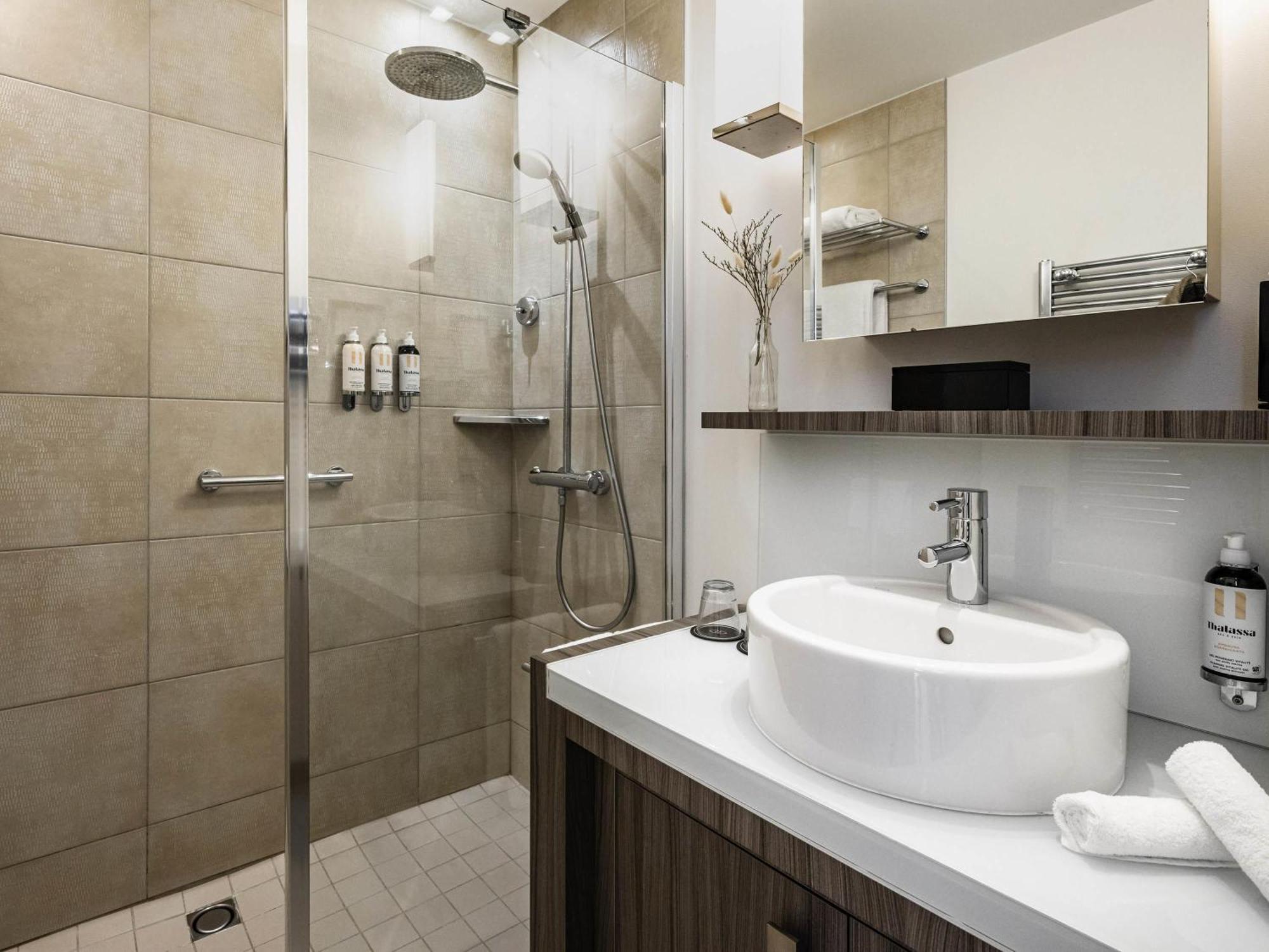 Superior Room Double Bed or Two Single Beds Promenade View